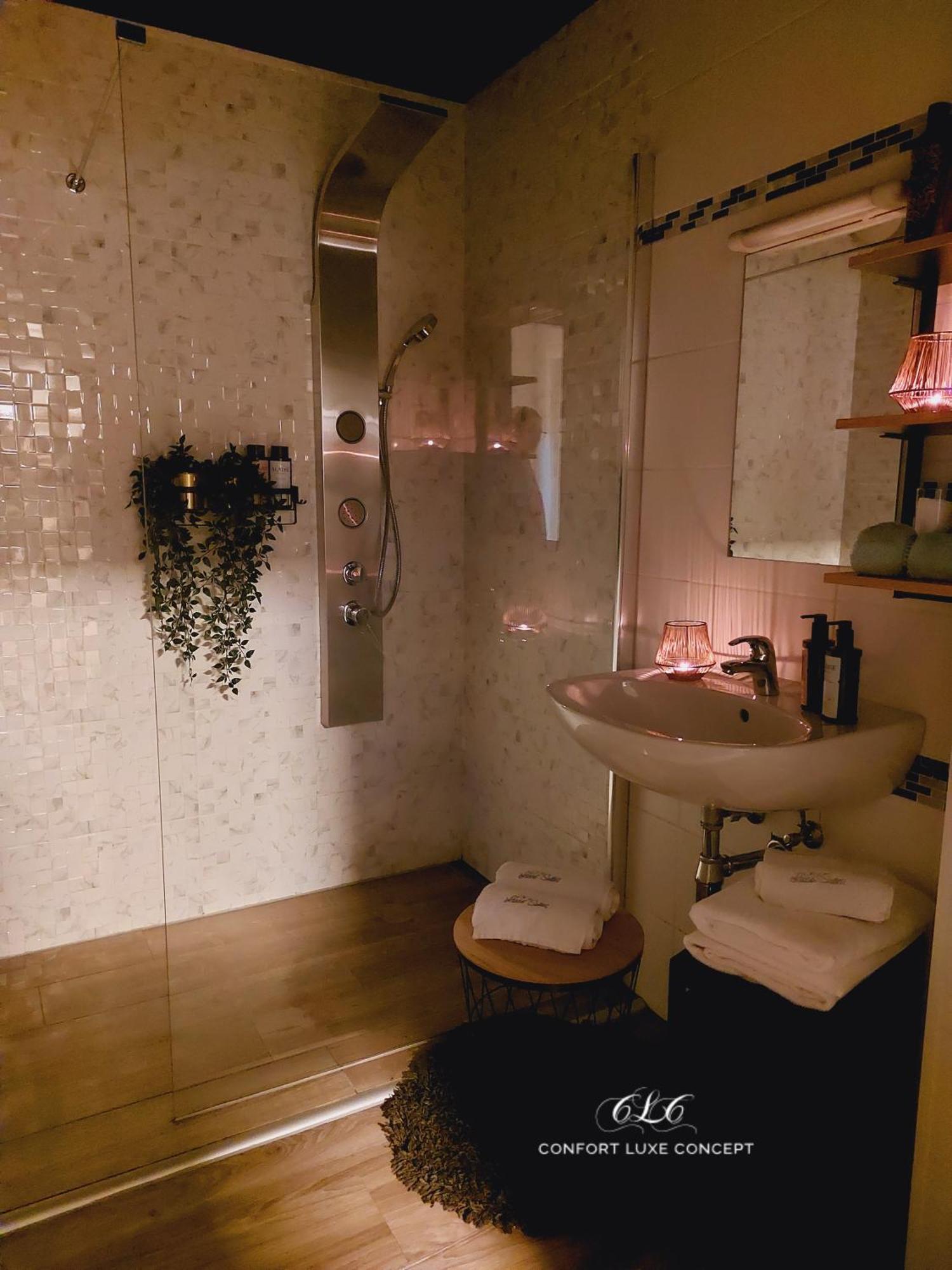 Apartment La *