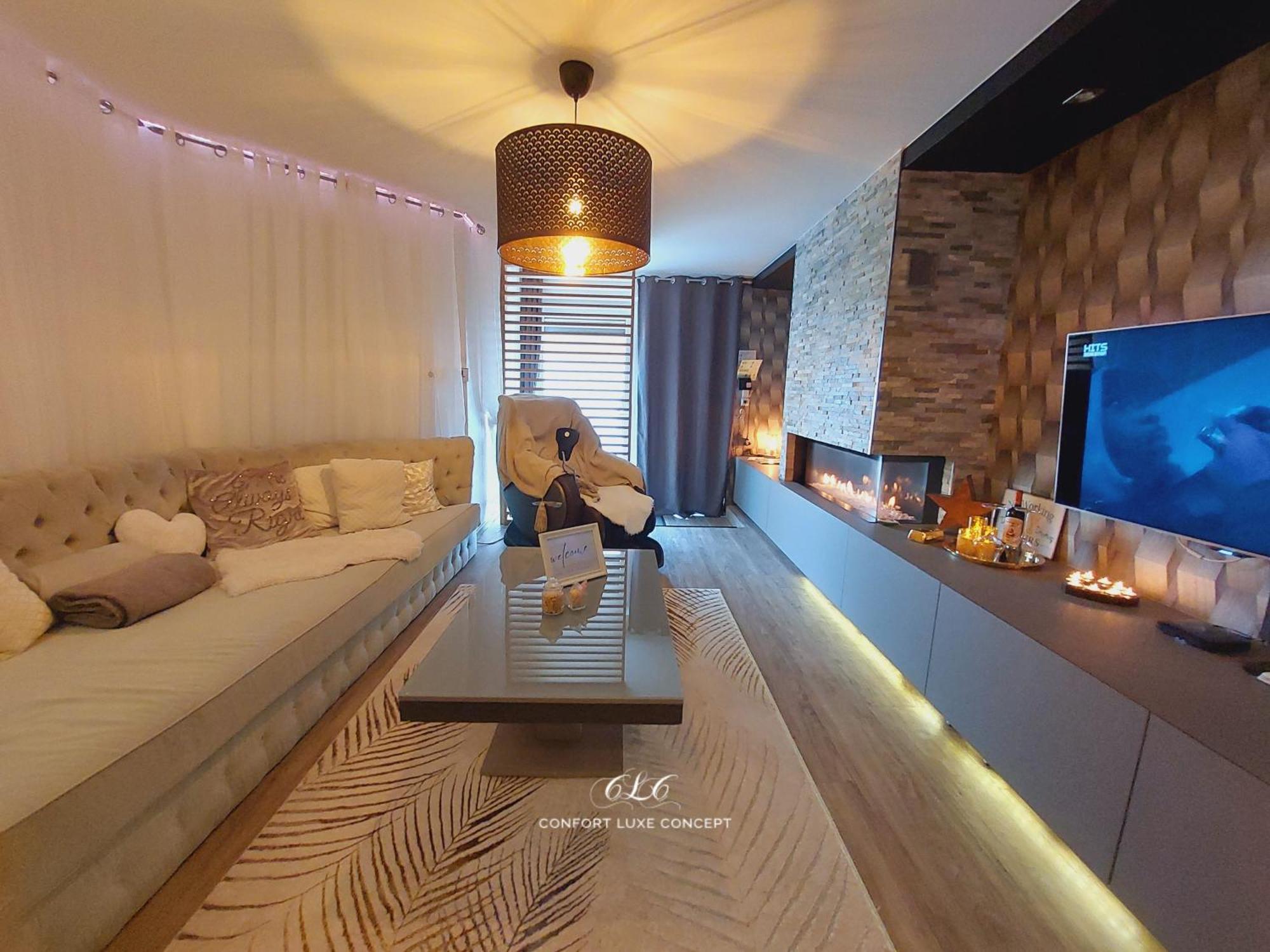 Apartment La *